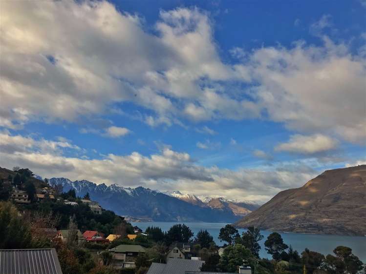 27a Arawata Terrace Fernhill/Sunshine Bay_7