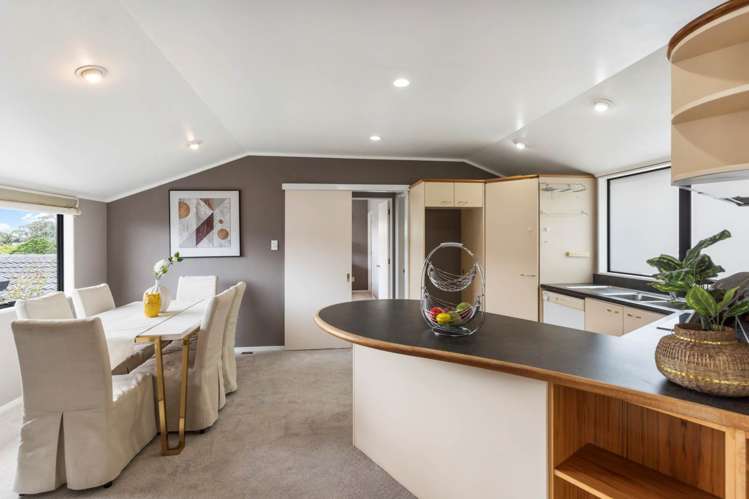 2/4 Mercury Lane Windsor Park_14