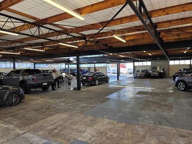 Unit A/229 Archers Road Wairau Valley_1