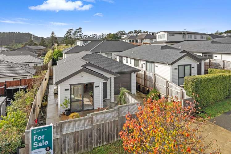 76 Accolage Boulevard_2