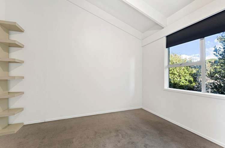 2/33 Royal Terrace Sandringham_7