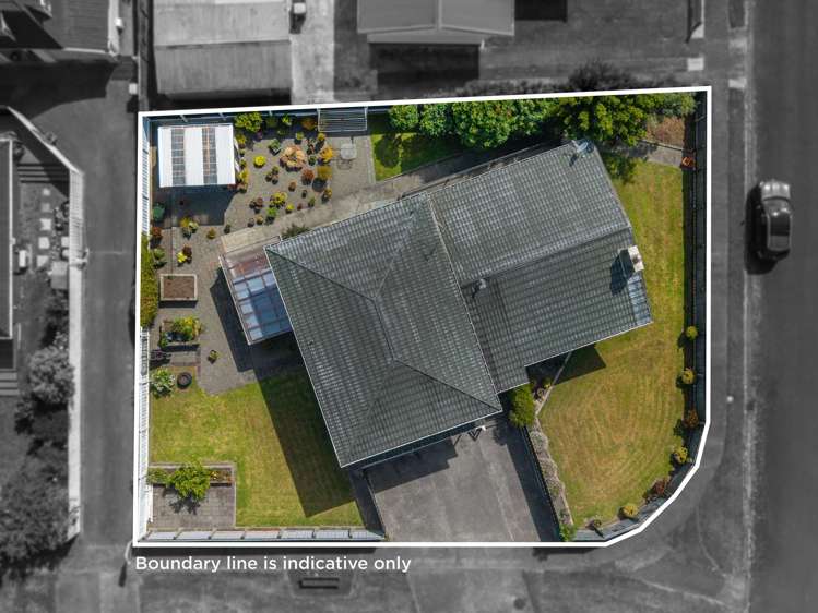 635 Queen Street East Levin_25