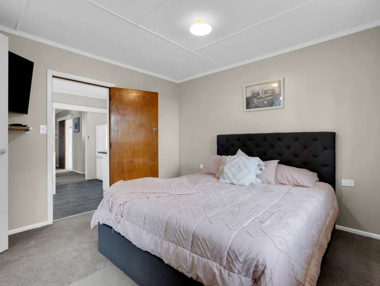 112 Grove Road Te Pahu_11