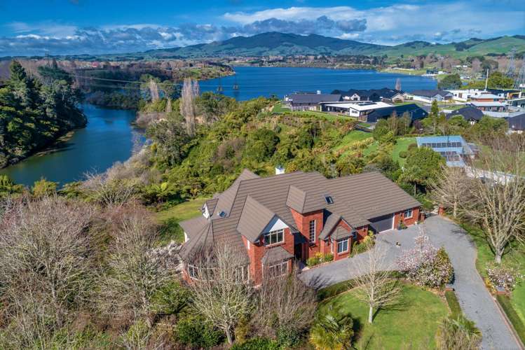 352 Lake View Drive Karapiro_19