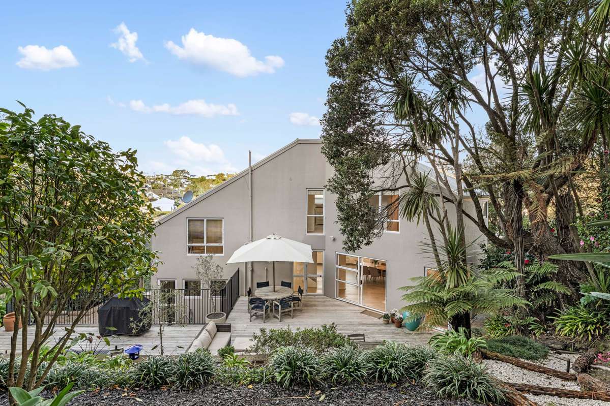 8 Leys Crescent_2