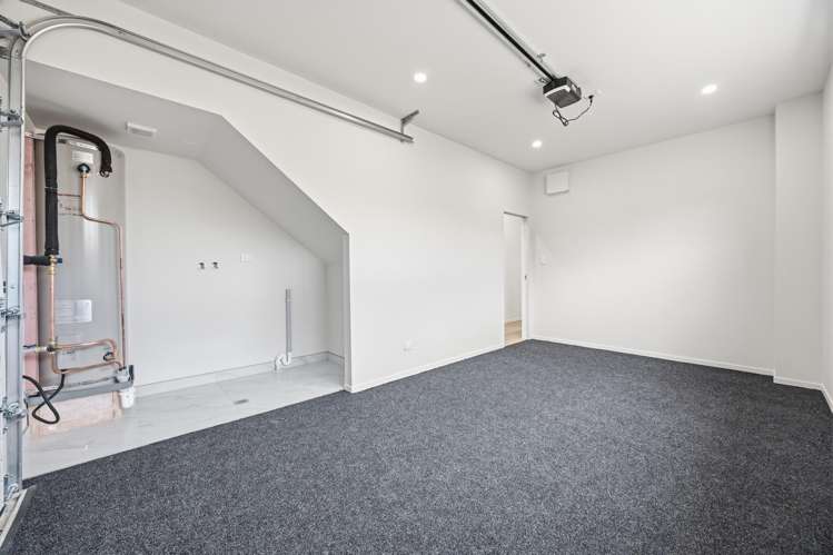 8/4 Blossom Lane Manurewa_16