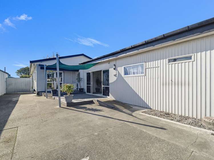 905 Ferguson Street Akina_22