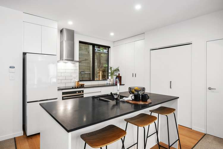 15/80 Seatoun Heights Road Seatoun_5