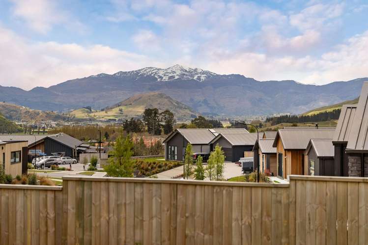 25 Spur Ridge Rise Jacks Point_35