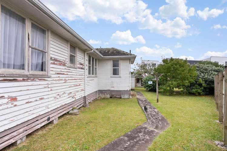 9 Mavis Place Beach Haven_14