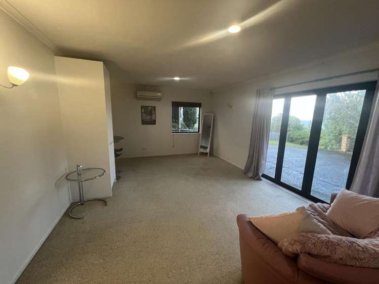 65 Roberts Road Matakatia Bay_23