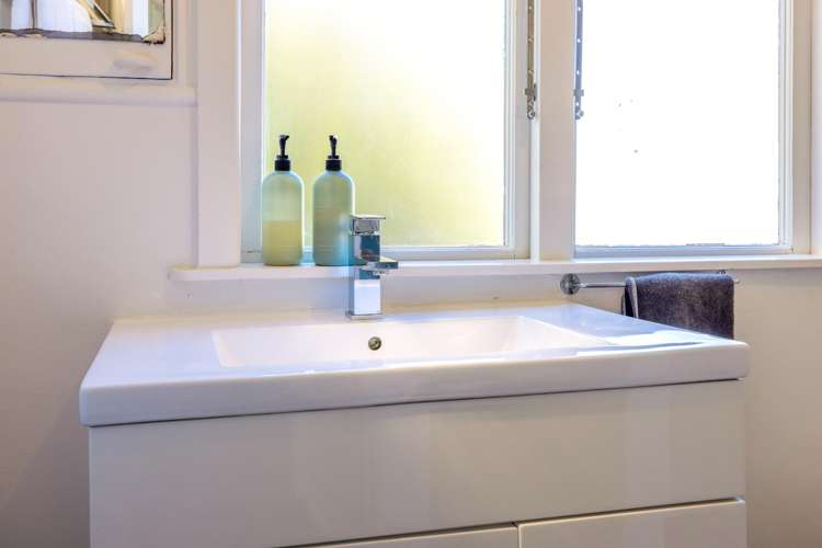 152 Ocean View Road Oneroa_18