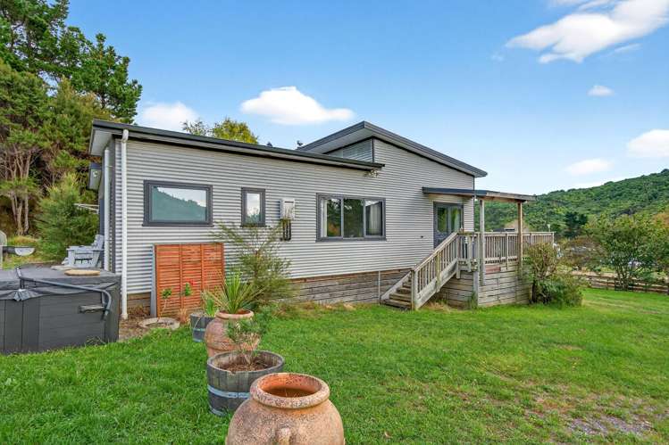 5528 Masterton Castlepoint Road_0