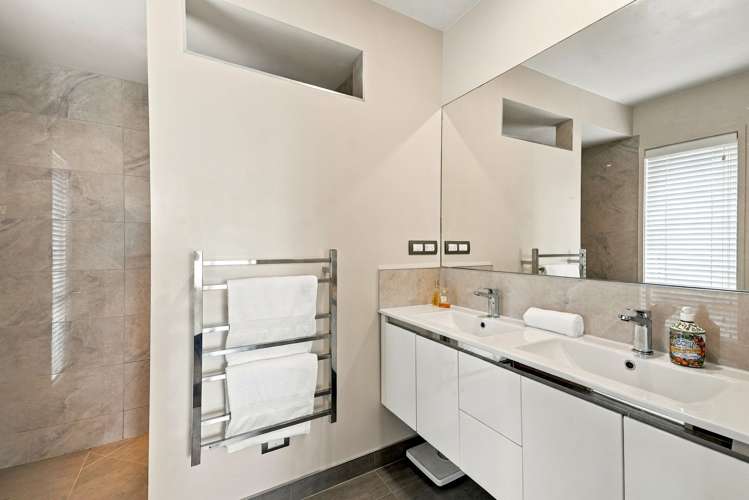9 Portofino Point Karaka_19