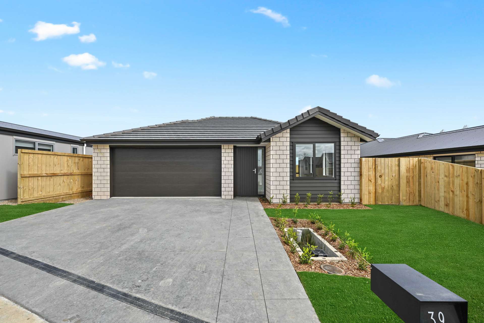 39 Waruhia Crescent Rototuna North_0