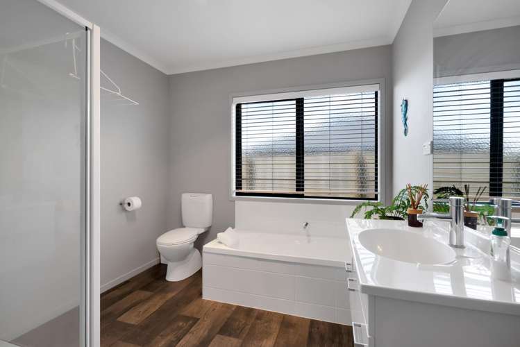 20a Estate Grove Inglewood_15