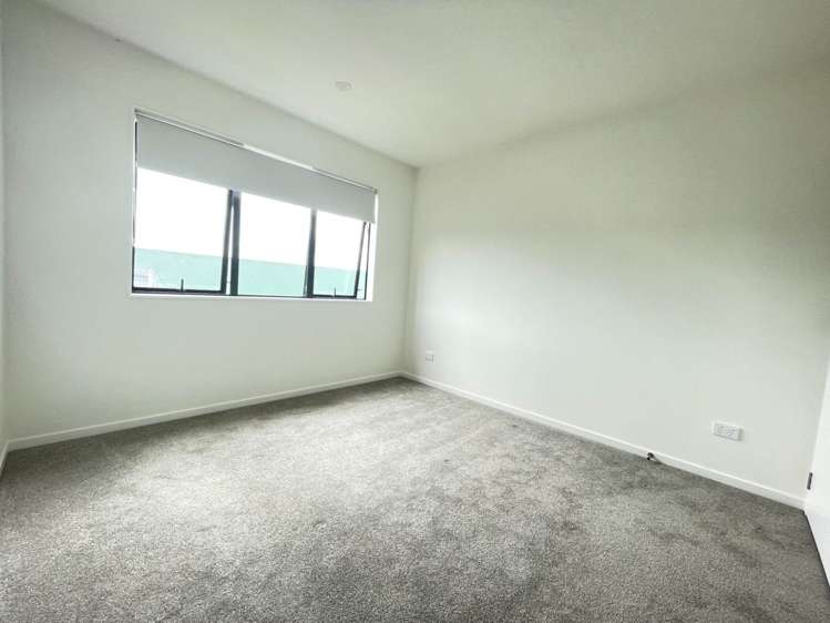 4/28 Netherlands Avenue Kelston_4