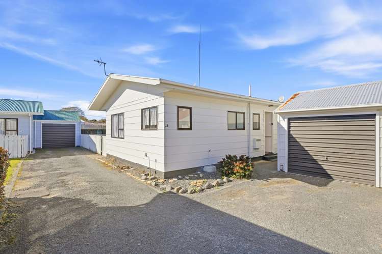 2B Roberts Avenue_0