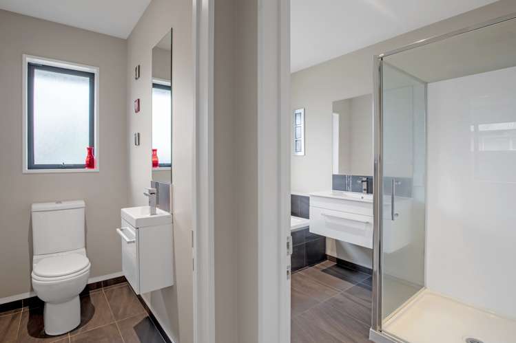 5b Malory Way Rolleston_16