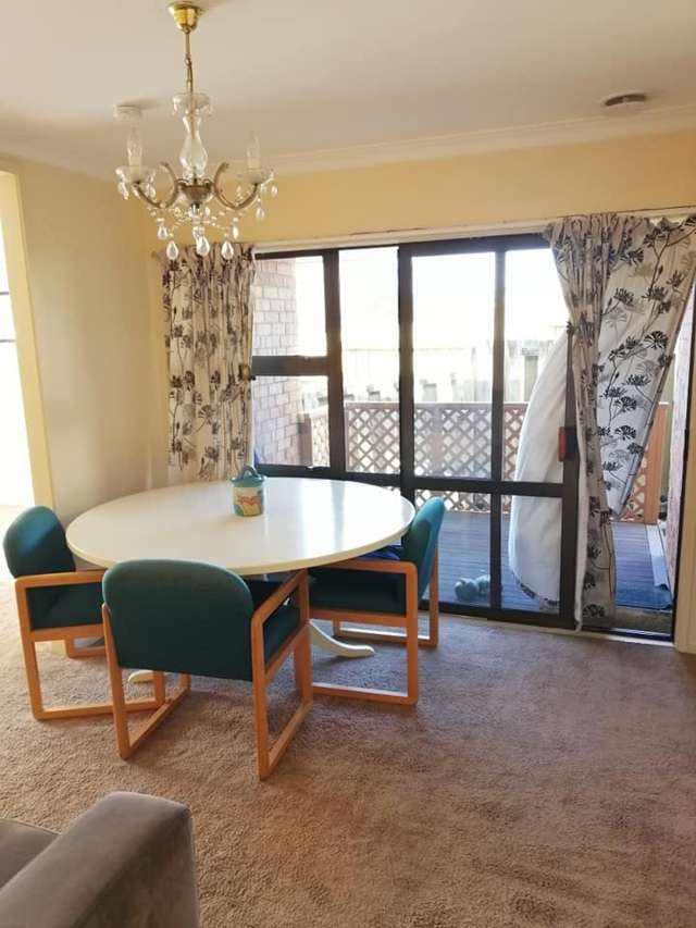 2/107 Moore Street Howick_3