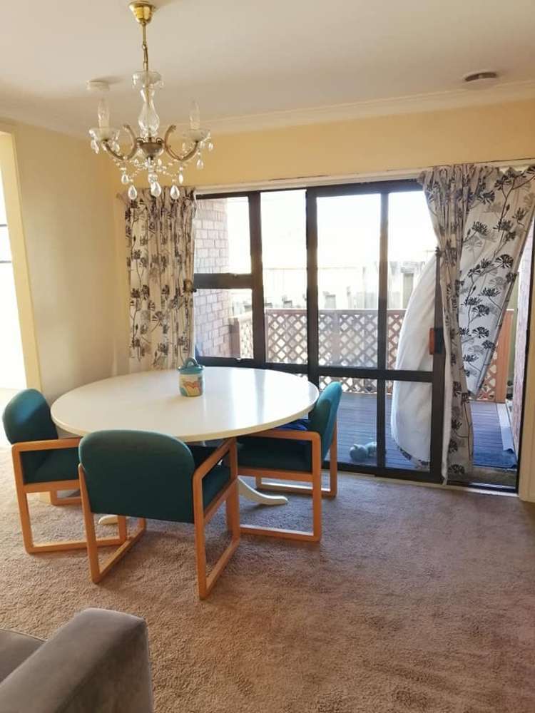 2/107 Moore Street Howick_3