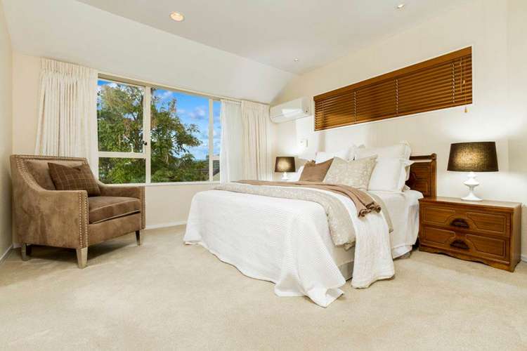 2/69 Seaview Road Castor Bay_13