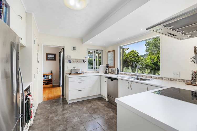 11 John Witton Drive Crofton Downs_11