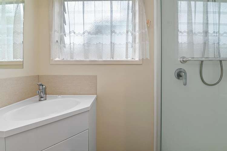 98 Spencer Road Lake Tarawera_11