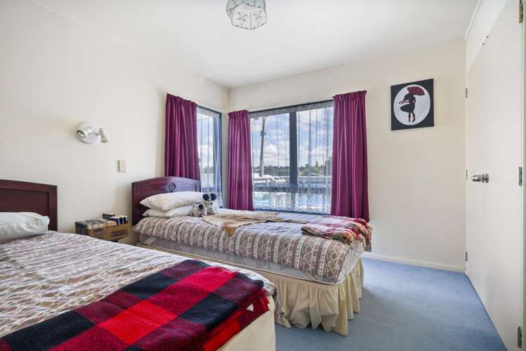 9 Raumati Crescent Onerahi_9