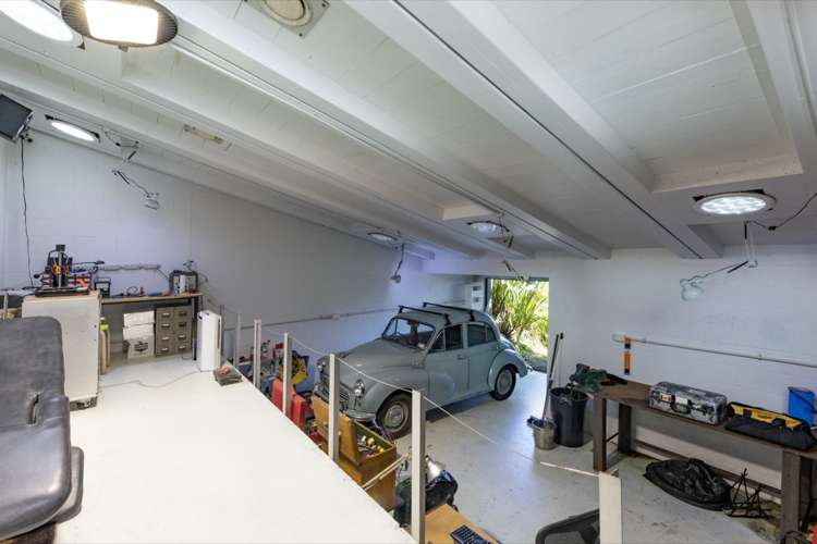 58 Seaview Road Piha_14