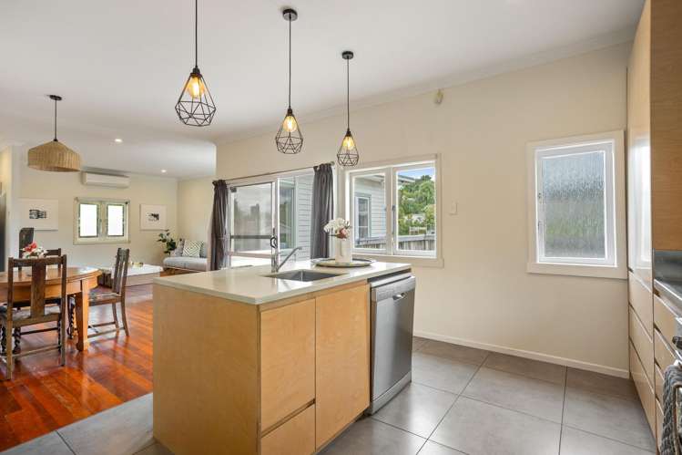 2/73 Keegan Drive Massey_13