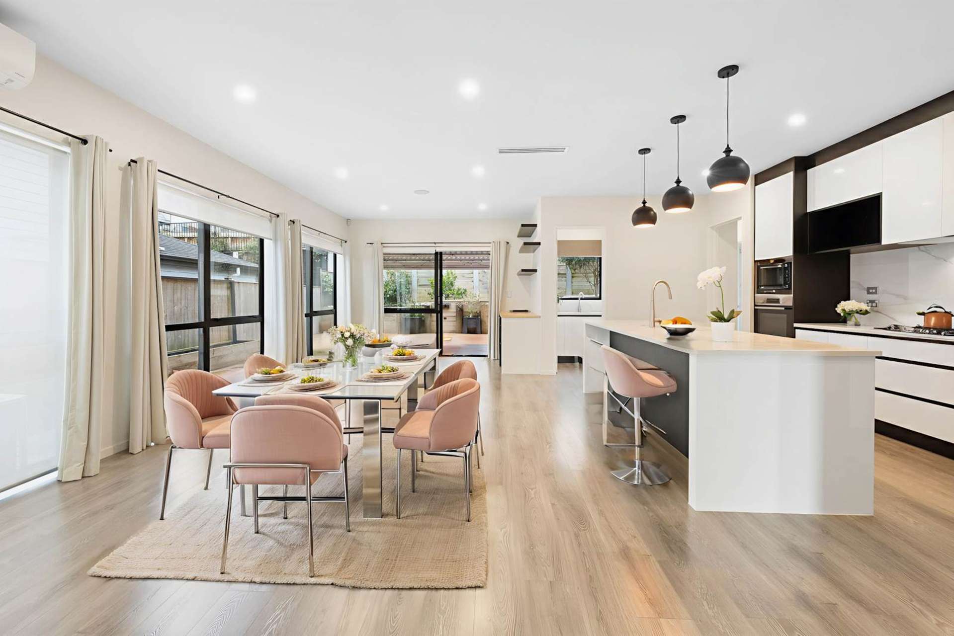 8 Hauhake Road Flat Bush_0