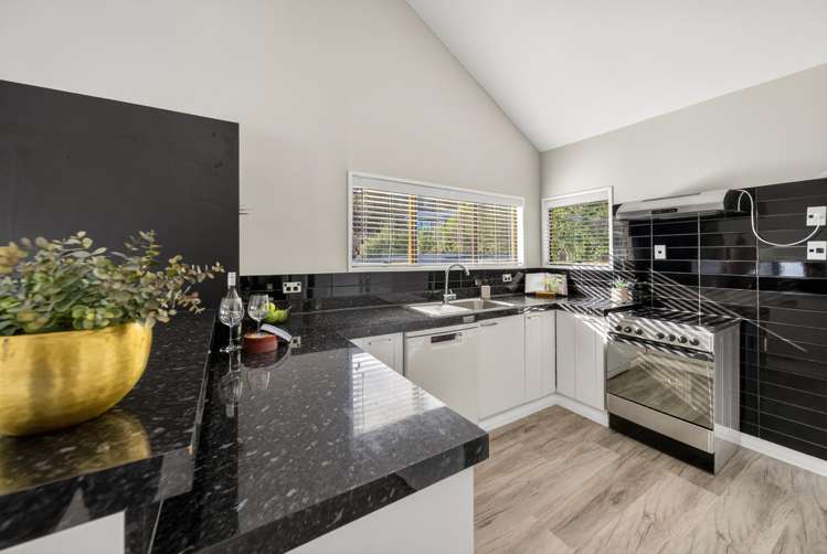 12 Pentre Terrace Cashmere Hills_12