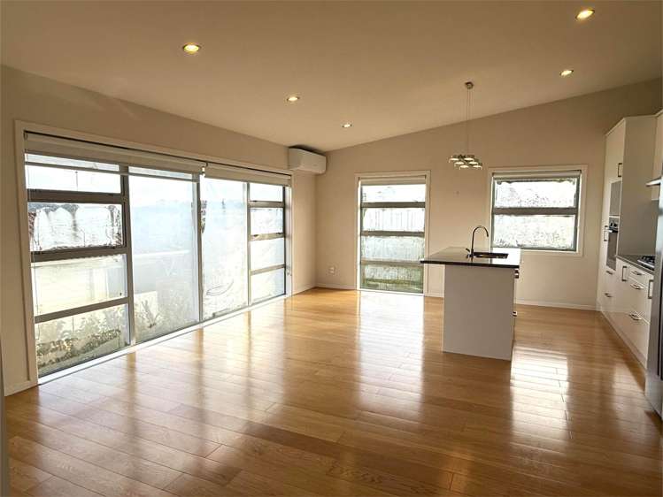 806A East Coast Road Oteha_4