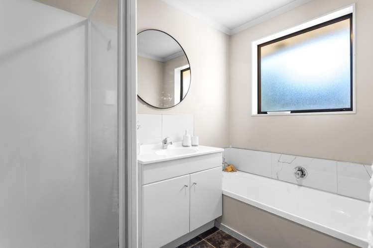 260f Breezes Road Aranui_9