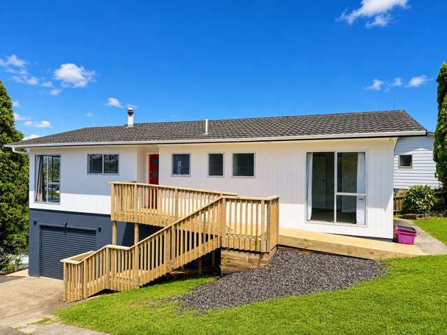 Sunny newly renovated Family Home with Views
