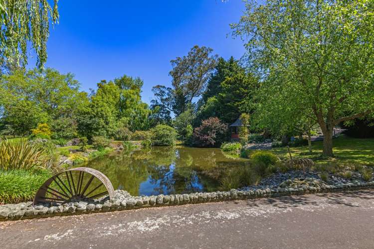 323 Reid Line East Colyton_46