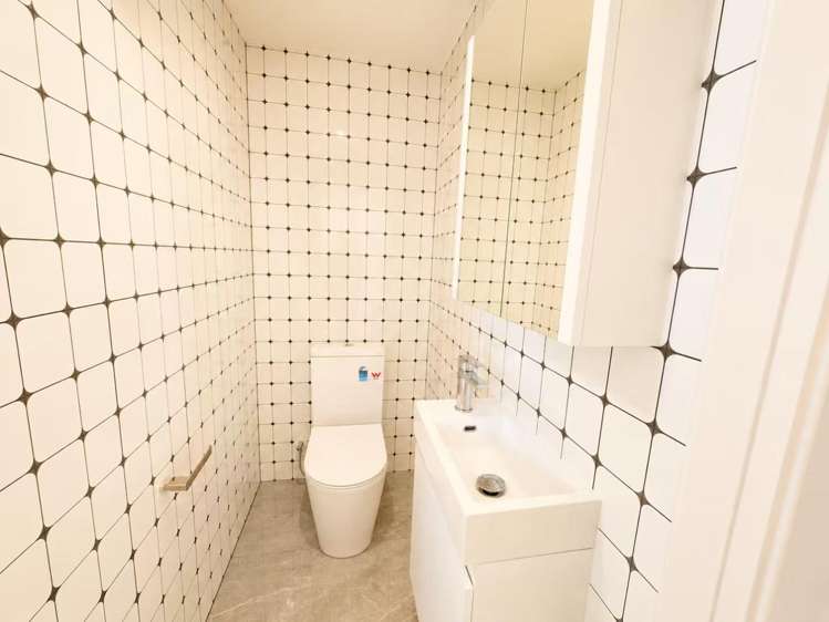 11E Rene Place 10698_10