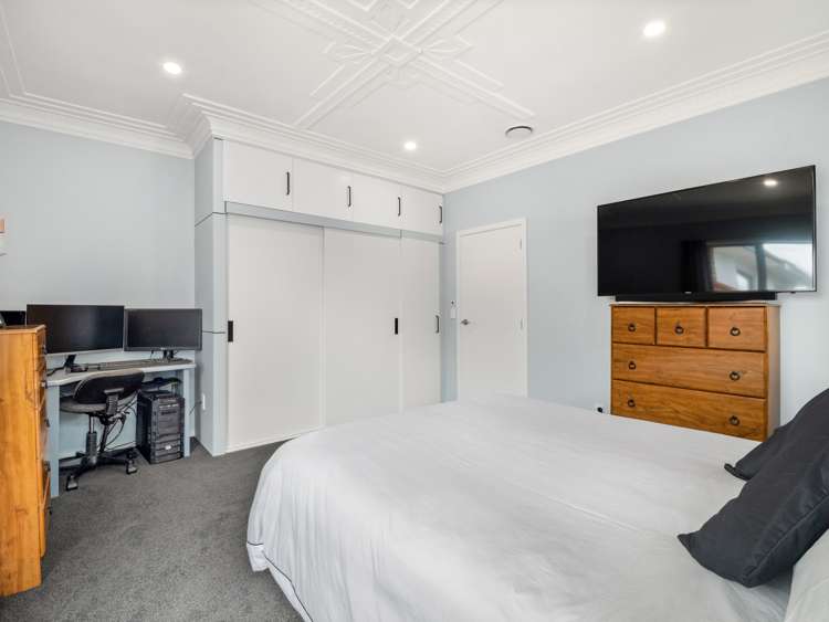 18 Crest Street Tainui_16