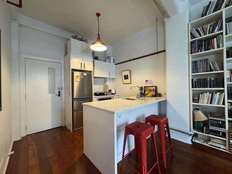 2a/9 Victoria Street East 10015_9