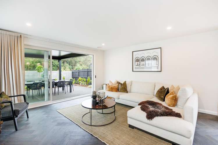 6 Solitude Crescent Kelvin Grove_19