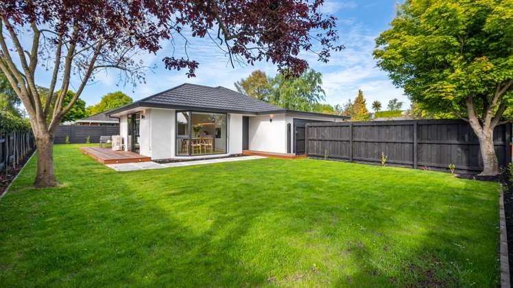 1/84 Memorial Avenue Fendalton_18