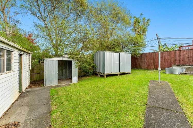 12 Towra Place Botany Downs_26