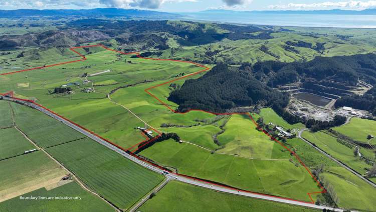 8 Heaven Road Waitakaruru_2