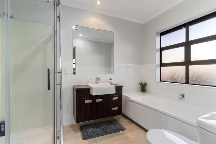 6 Valderama Drive Flat Bush_20