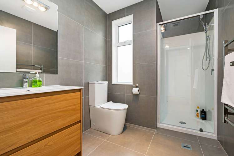 1803 Great North Road Avondale_18