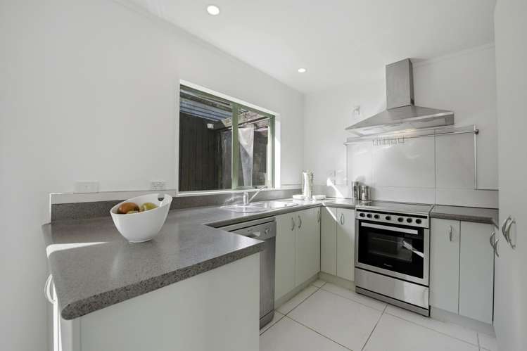 4b Knott Road Stanmore Bay_5