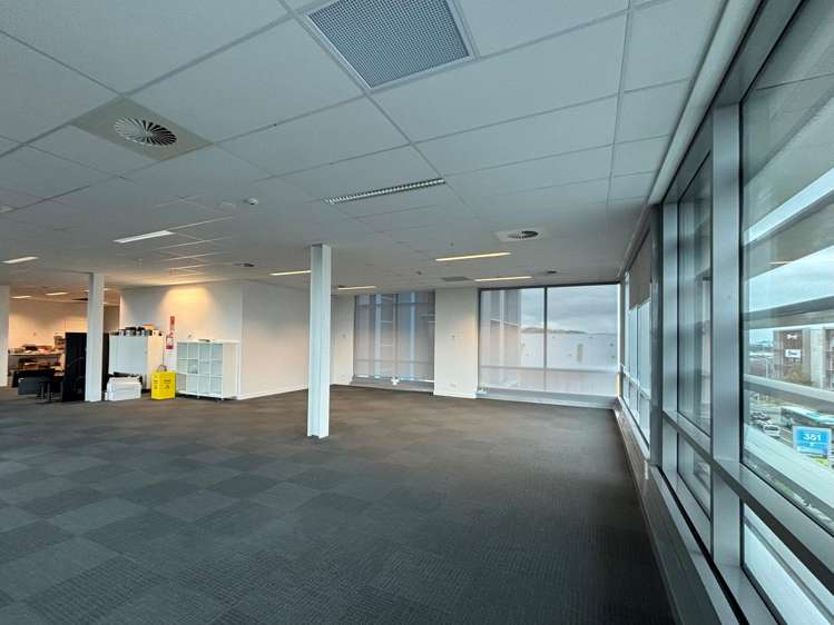 351 Lincoln Road Addington_3
