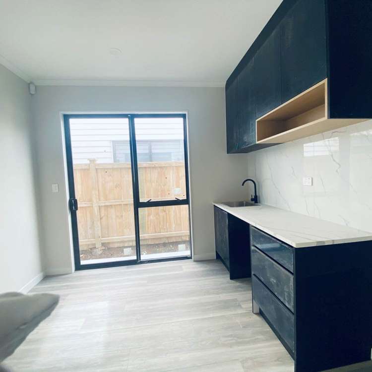 7 Bush View Place Flat Bush_5