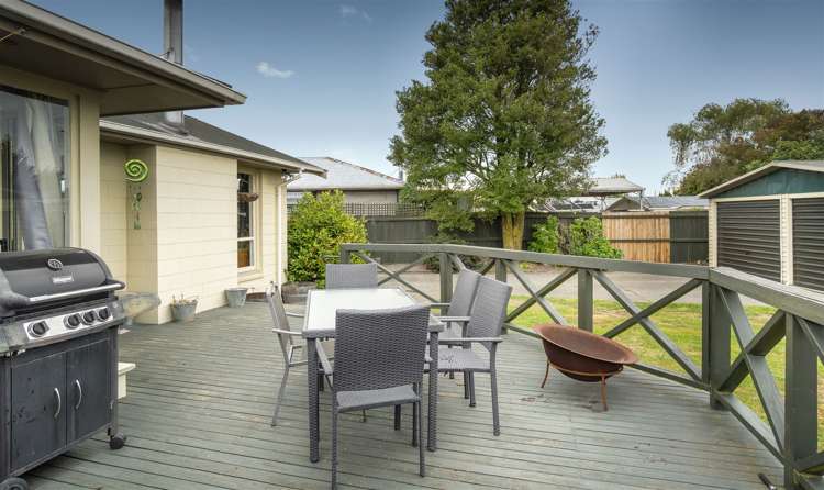 72 Kathleen Crescent Hornby_13